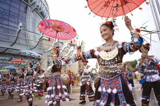 �й�-�����ļ���̳��ļǰ�����������š����ס��������ϡ�չ��ʮ�־���(�ϲ��籨���߹���ӱ��) �й�-�����ļ���̳��ļǰ�����������š����ס��������ϡ�չ��ʮ�־���(�ϲ��籨���߹���ӱ��)