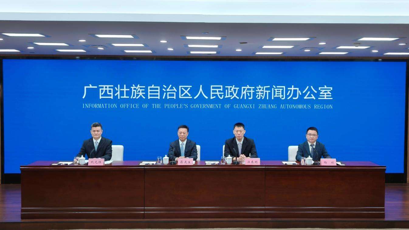 图为 发布会现场(黄耀林/摄)
